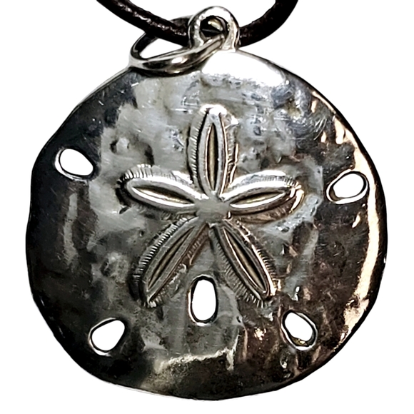 Vintage Sterling Silver Sand Dollar pendant - Picture 6 of 16